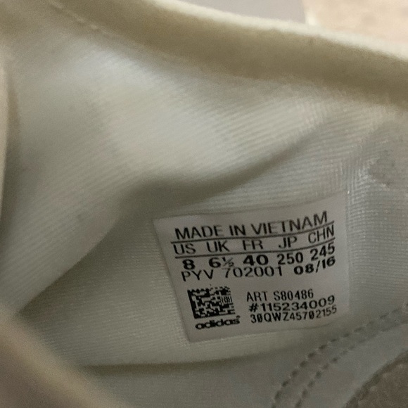 Adidas - Picture 3 of 3